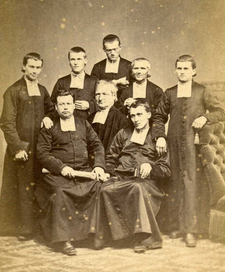 Premiers frères-enseignants à l'Institut de la Persagotière de la congrégation de Saint Gabriel