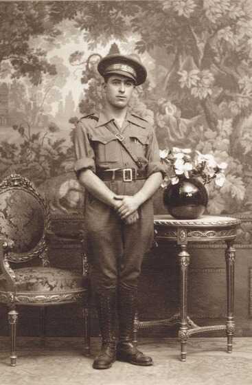 Alfredo Gomez Ollero en uniforme de l'armée républicaine espagnole
