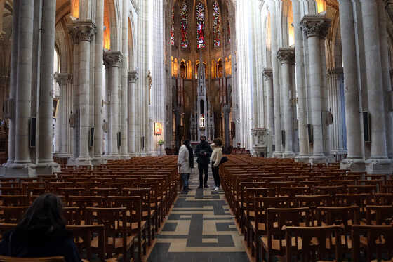 Tournage du premier épisode du podcast Places du Commerce à la basilique Saint-Nicolas de Nantes