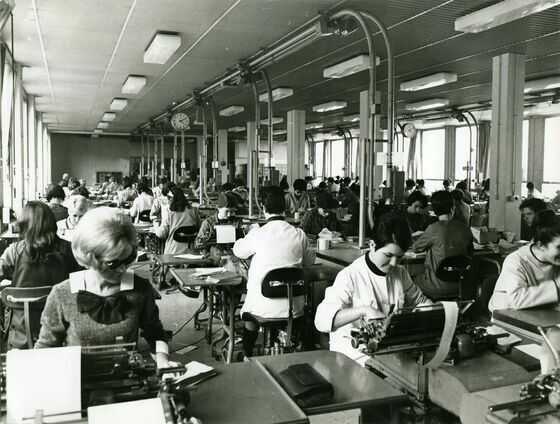 Le travail des femmes au centre des chèques postaux (CCP)