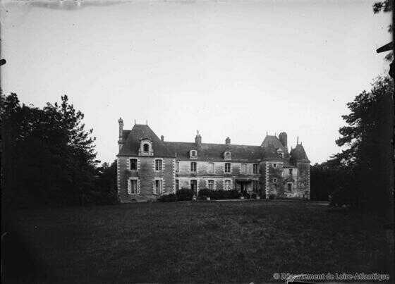 Façade Nord du château de l'abbaye