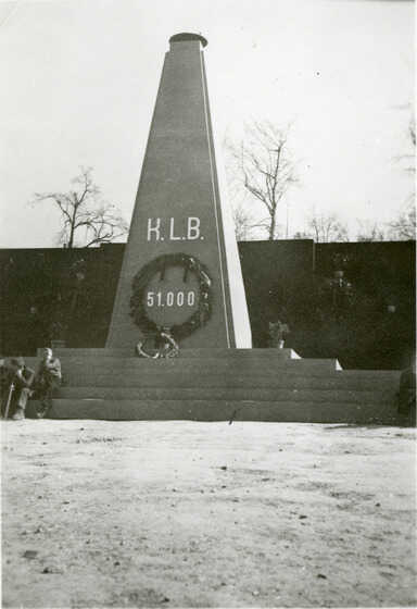 Obélisque des camps de Buchenwald, de Dora et des Kommandos