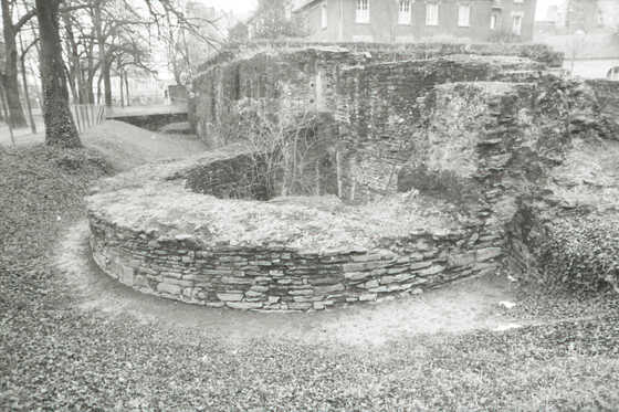 Vestiges de la tour du Mûrier