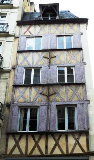 Ancres en fer forgé, rue de la Fosse