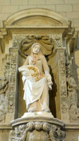 Statue de Notre-Dame de Pitié de la cathédrale de Nantes
