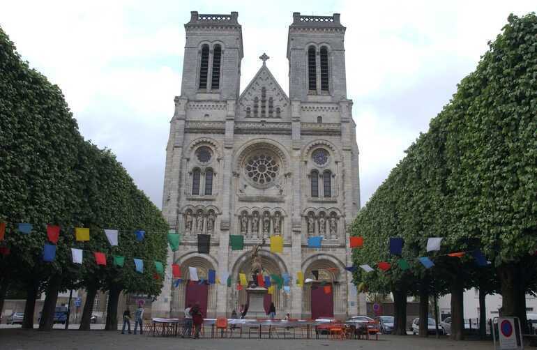 Basilique Saint-Donatien et Saint-Rogatien