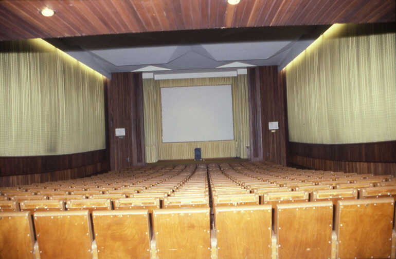 Intérieur de la salle Vasse