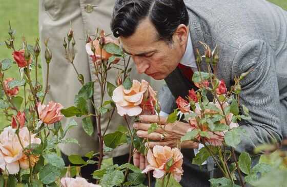 Grand nez lors de la première Biennale internationale de la rose parfumée, juin 1991