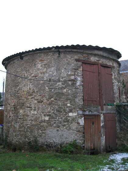 Pigeonnier de la Bouteillerie, situé au 4 avenue Guillon