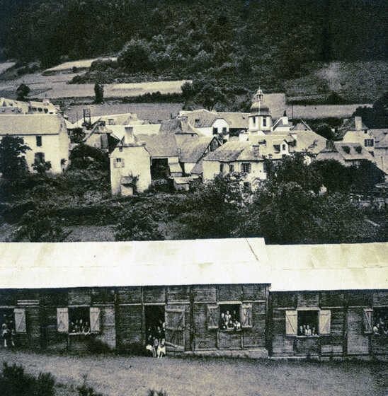 Baraquements de la colonie de Gouaux