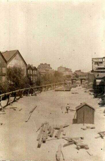 Travaux de comblements de la boire près de l'usine de Savonnerie A.Biette