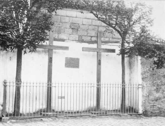 Anciennes Croix du Martyre des Enfants Nantais, Saint-Donatien et Saint-Rogatien, rue Dufour