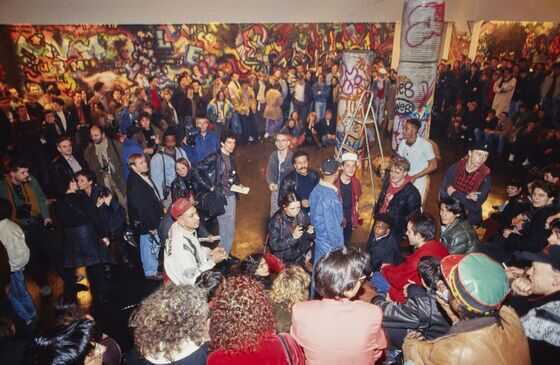 Vernissage de l’exposition Bomb’art, le 29 mars 1991
