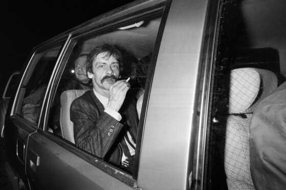 Georges Courtois lors de son arrestation à l’aéroport de Bouguenais, prise d’otages du palais de justice de Nantes des 19 et 20 décembre 1985