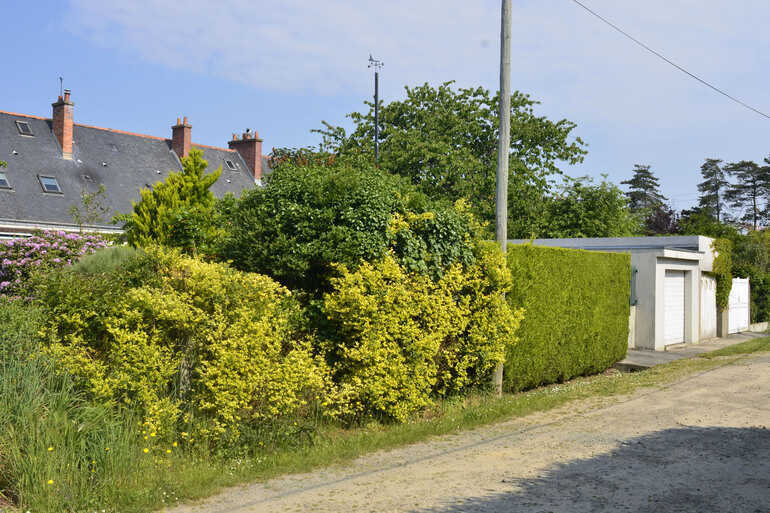 Cité du Grand Clos, jardin et garage sur voie privée