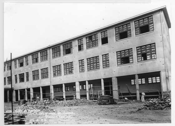 École de garçons du groupe scolaire du Plessis-Cellier en construction