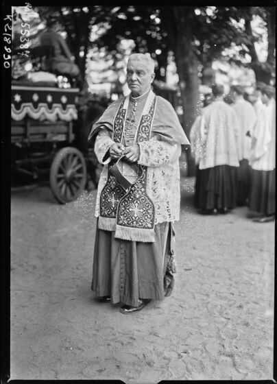 Monseigneur Eugène Le Fer de La Motte, évêque de Nantes, aux obsèques des victimes du naufrage du « Saint-Philibert »