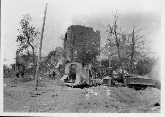 Immeubles détruits par les bombardements quai Malakoff