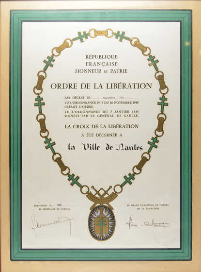 Diplôme de l'ordre la Libération décerné à Nantes
