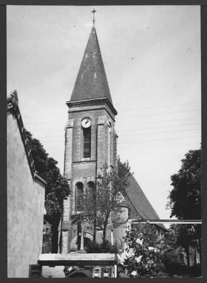 Façade ouest de l'ancienne église Saint-Médard de Doulon
