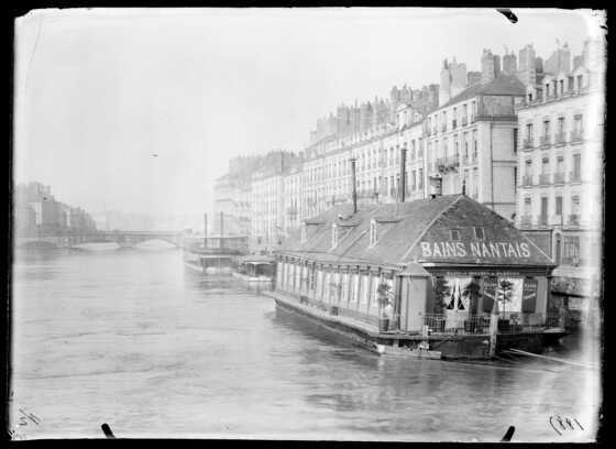 Les « Bains Nantais », quai Turenne