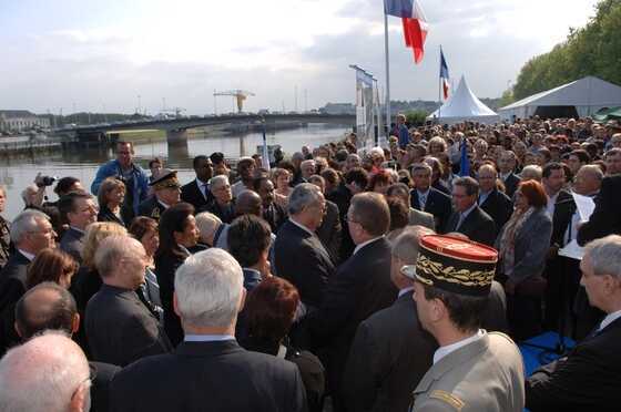 Première cérémonie de commémoration du 10 mai, 10 mai 2006