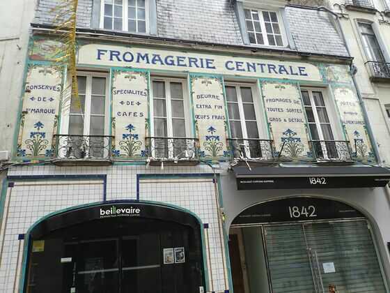 Devanture de l’actuelle fromagerie Beillevaire