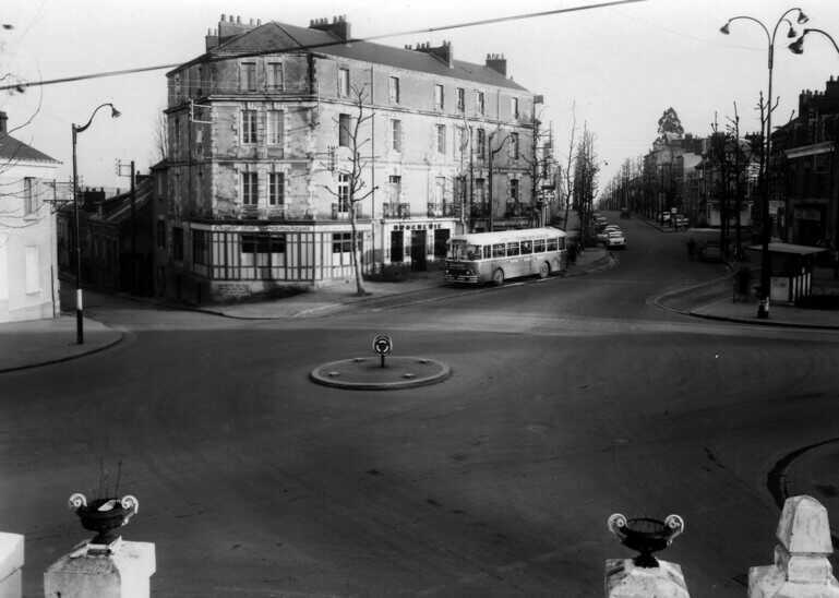 Place Emile-Zola vers la rue Nicolas-Appert et le boulevard Pasteur