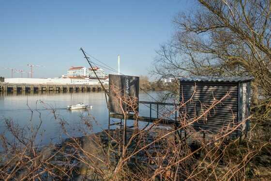 Carrelet le long de la rive de Haute-Ile à Rezé