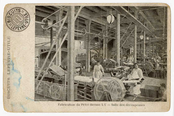 Fabrication du Petit-Beurre LU, salle des découpeuses