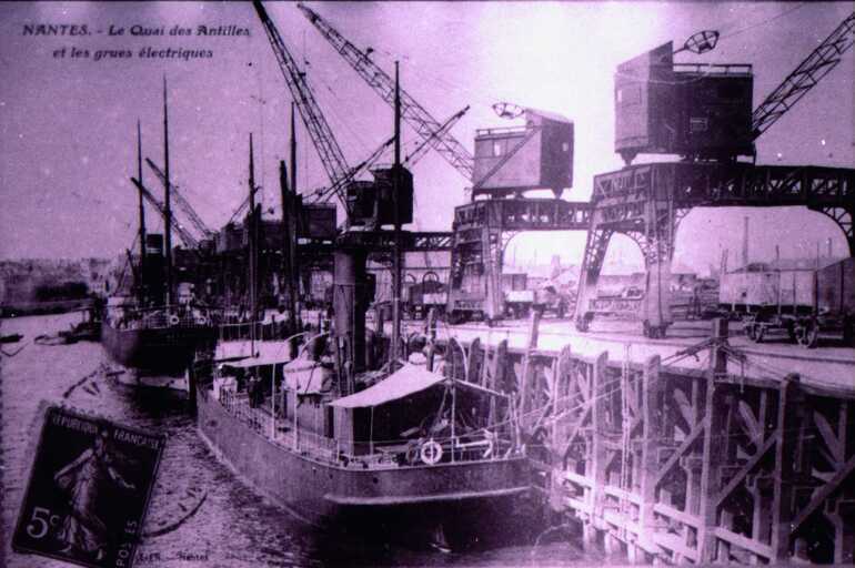 Quai des Antilles et les grues électriques