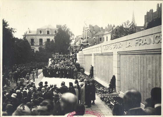 Inauguration du monument aux morts de la guerre 1914-1918 (1927)