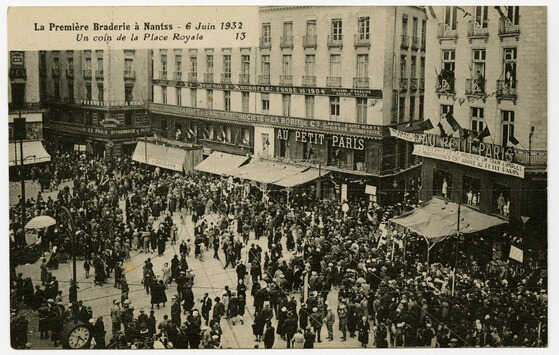 Première braderie à Nantes le 6 juin 1932 : place Royale