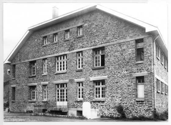 Façade arrière des bains-douches de la rue Michel-Rocher