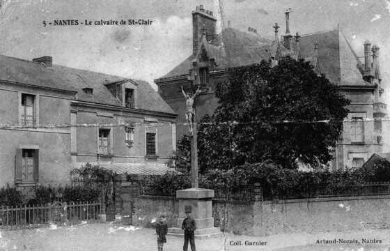 Calvaire et presbytère de la paroisse Saint-Clair, rue Etienne-Dolet