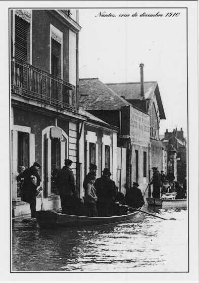 Inondations de décembre 1910, quai Magellan