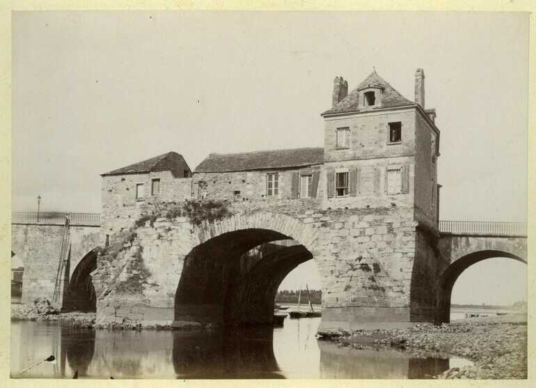 Maison sur l’ancien pont de Pirmil à proximité de la rive sud