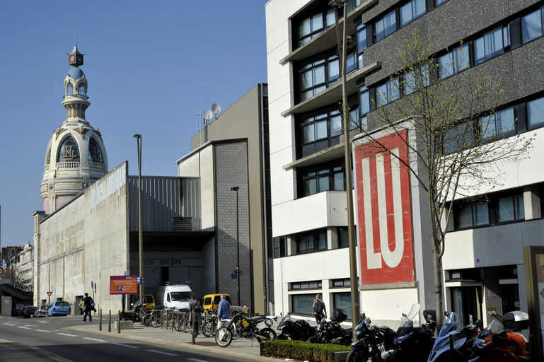 Logo-enseigne de l'ancienne usine LU, avenue Carnot