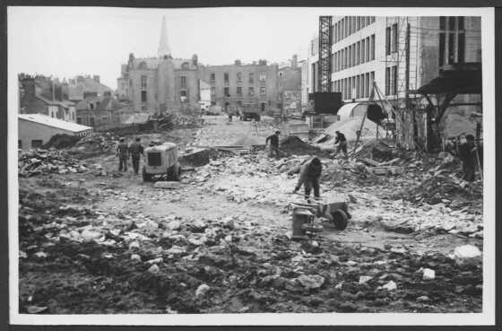 Abords de la place de Bretagne en 1960