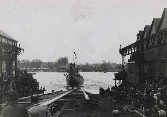 Lancement du sous-marin l'  <i> Andromède </i> 