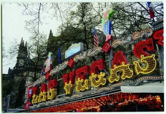 Chevet de la cathédrale lors de la fête foraine